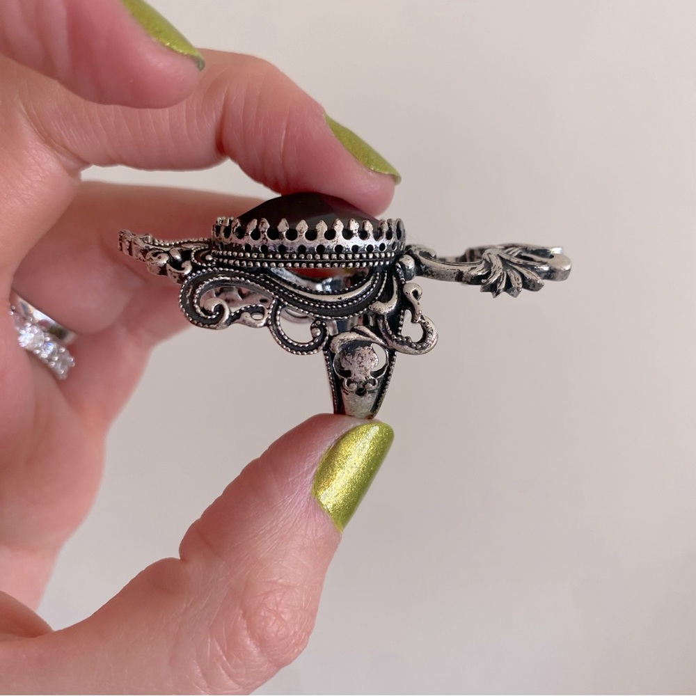 Silver Tone Ornate Cocktail Ring with Blue Stone - Picture 4 of 7